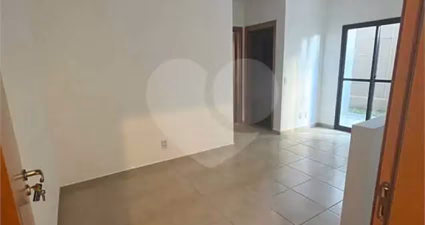 Apartamento térreo para venda e locação no Reserva dos Pinhais.