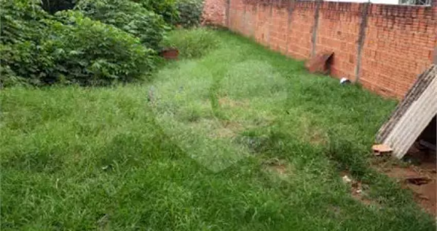 Terreno à venda na Rua Américo Gasparotti, Cidade Aracy, São Carlos