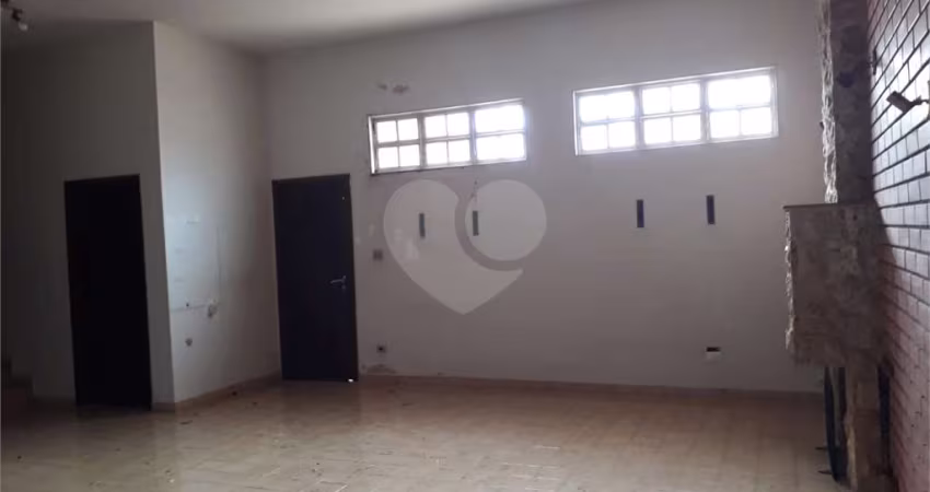Casa de 3 andares à Venda no Jardim Cardinalli