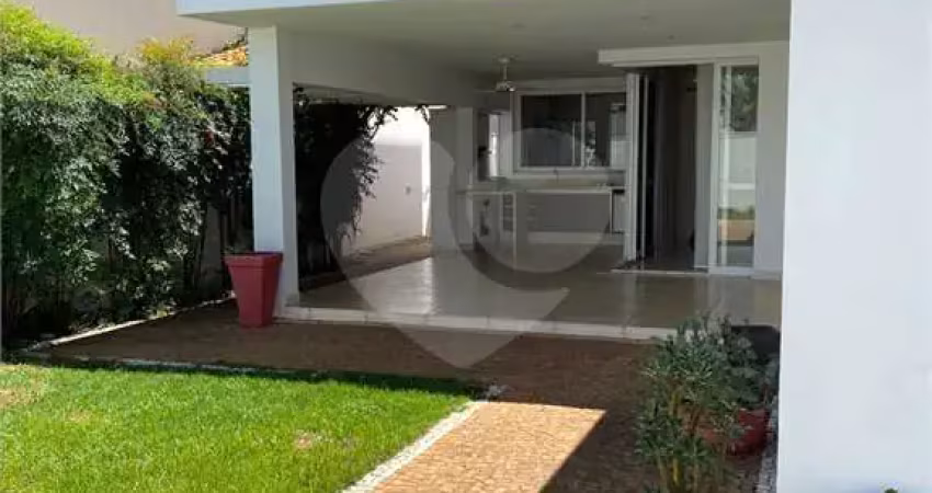 Casa à Venda de 4 dormitórios suítes em São Carlos, no Condomínio Damha I