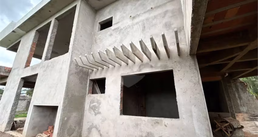 Casa à Venda de 3 dormitórios  no condomínio damha II em São Carlos,