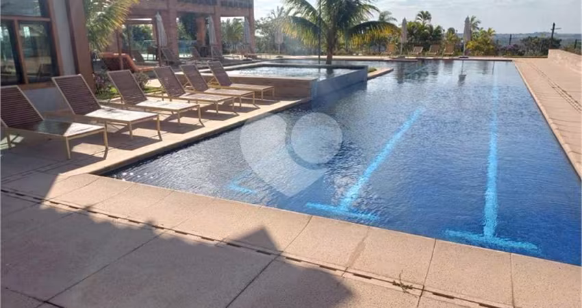 Terreno no condomínio Damha Golf  em frente área de lazer com 1.404,40 m²