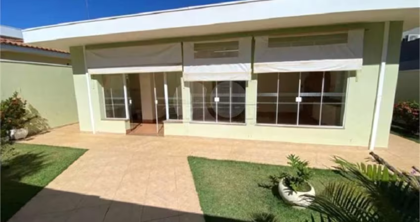 Casa à Venda no Condomínio Montreal - São Carlos/SP
