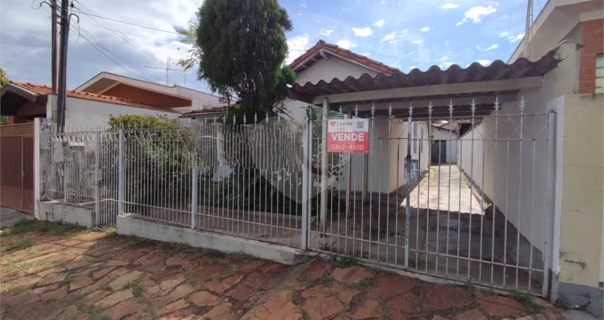 Casa à Venda em São Carlos, no bairro Centreville