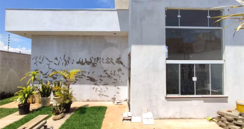 Casa à venda de 2 dormitórios em São Carlos, no bairro Arcoville.