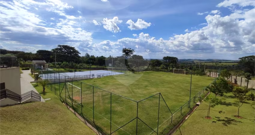 Lote à Venda em São Carlos, no Condomínio Villeneuve I