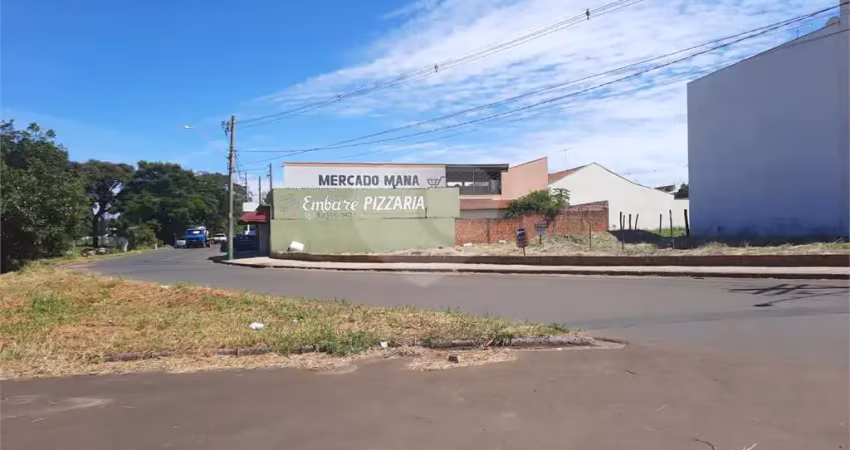 Terreno à venda na Avenida Clemente Talarico, Jardim Embaré, São Carlos