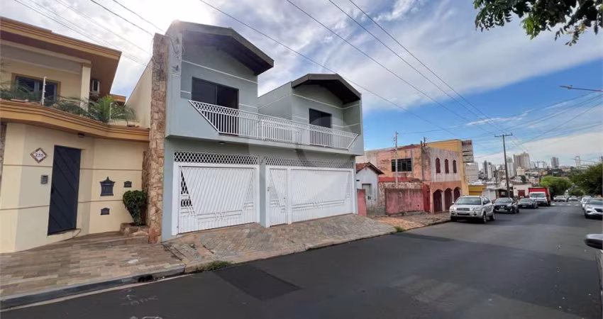 Casa a venda com 5 quartos em São Carlos