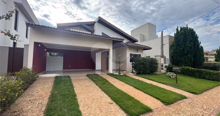 Casa térrea 3 suítes com mezanino e sacada.