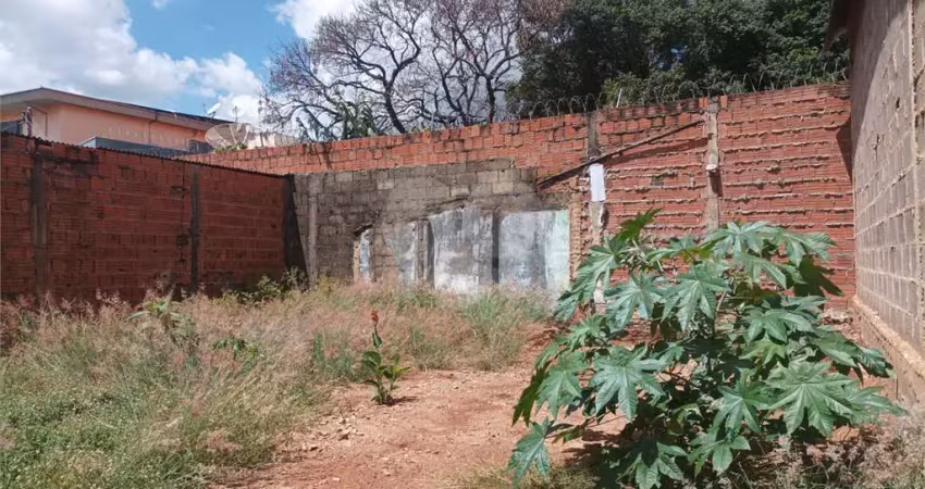 Terreno à venda na Rua Bento Carlos, 964, Centreville, São Carlos