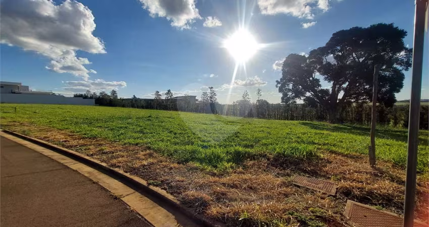Terreno de 1400m² no Damha Golf com vista pro campo de Golf