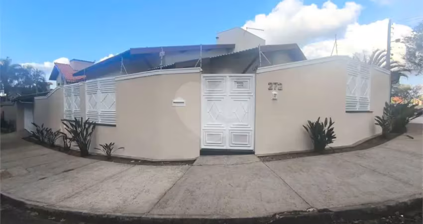 Casa à venda com 3 quartos, sendo 1 suíte,  em jardim acapulco, são carlos - sp