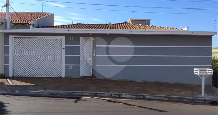 Casa à venda com 3 quartos, sendo 1 suíte,  em jardim cardinalli, são carlos - sp