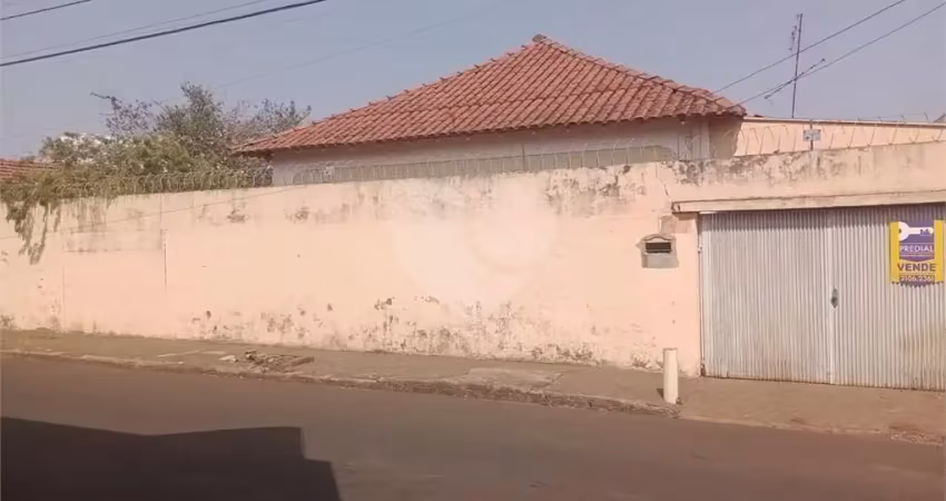 Casa à venda com 3 quartos em vila lutfalla, são carlos - sp