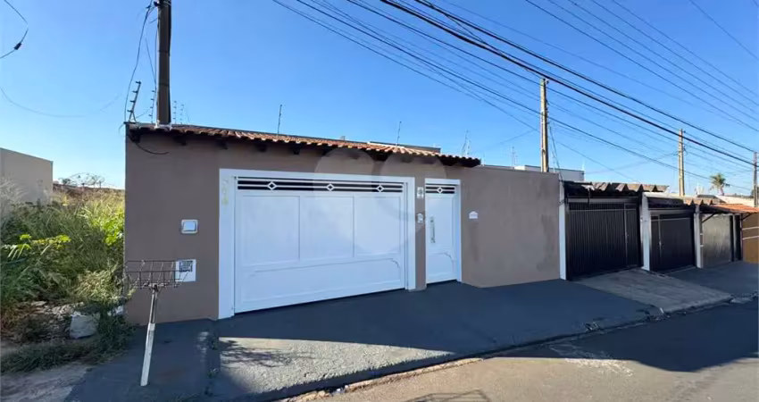 Casa à venda com 3 quartos, sendo 1 suíte,  em jardim munique, são carlos - sp