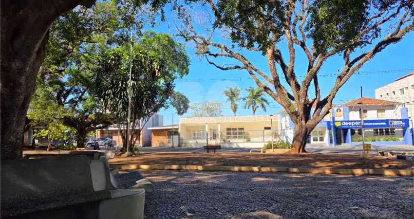 Casa à venda com 3 quartos, sendo 1 suíte,  no centro, são carlos - sp