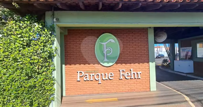 Casa com 03 dormitórios á venda, no parque fher, em são carlos-sp.