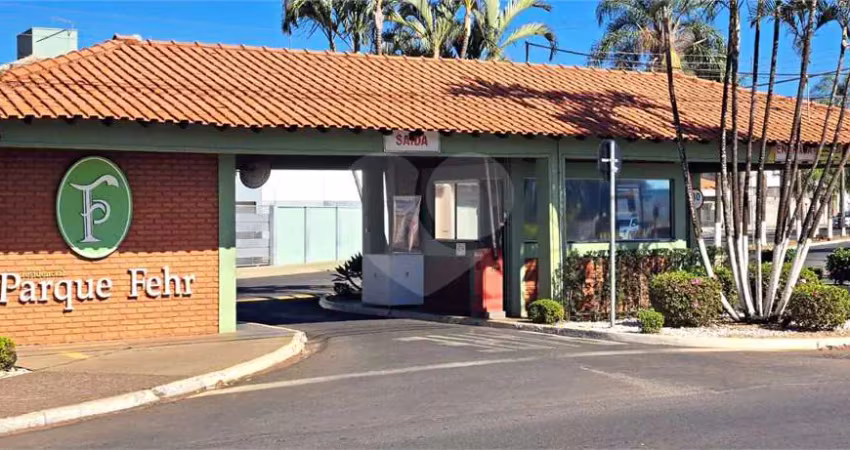 Casa à venda com 3 quartos, sendo 1 suíte,  em parque fehr, são carlos - sp