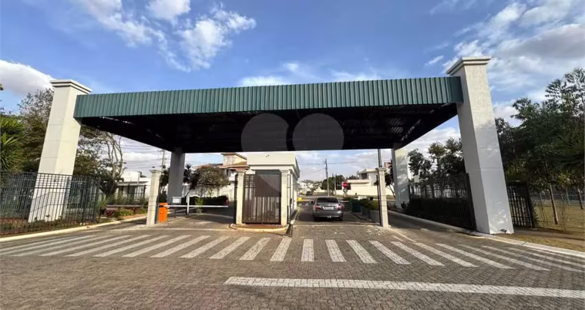 Casa  à venda com 4 quartos, sendo 1 suíte,  no condomínio parque do espraiado, são carlos - sp