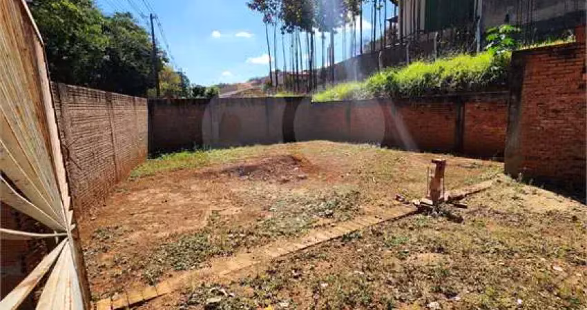 Terreno à venda na Rua José Calijuri, Jardim Hikare, São Carlos