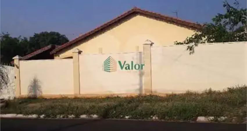 Casa à venda com 3 quartos, sendo 1 suíte,  em residencial samambaia, são carlos - sp