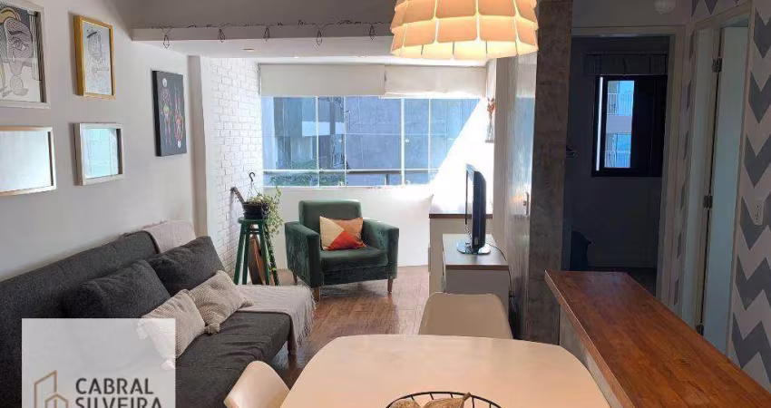 Apartamento com 2 dormitórios à venda, 60 m² por R$ 925.000,00 - Moema - São Paulo/SP