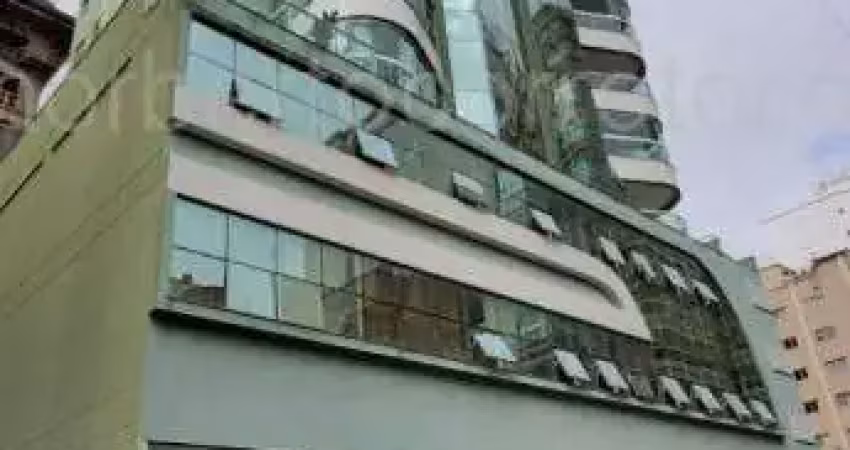 Apartamento quadra mar, Meia Praia, Itapema SC