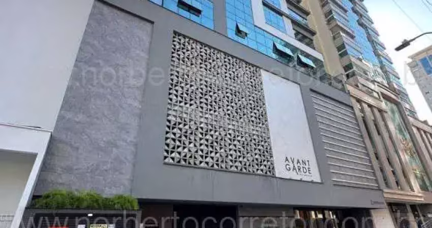 Apartamento à venda na Rua 305, 296, Meia Praia, Itapema