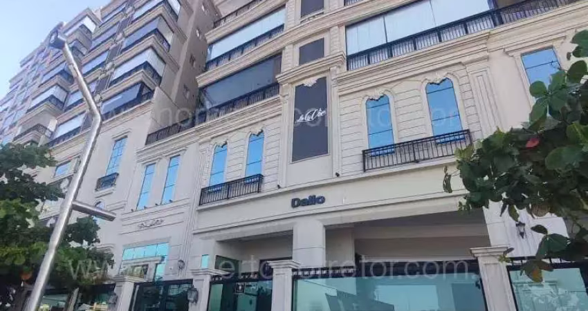 Apartamento à venda na Rua 321, 40, Meia Praia, Itapema