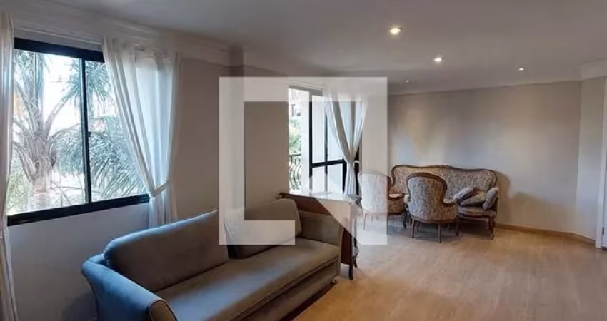 Apartamento no 4º andar mobiliado com 3 dormitórios e 2 garagens
