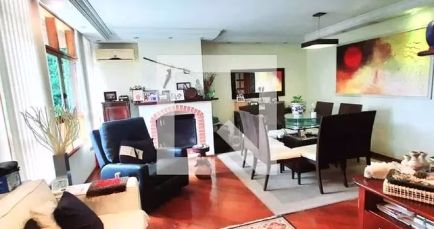 Casa à venda com 140m², 3 quartos e 3 vagas
