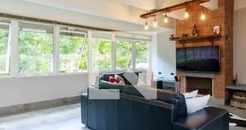 Casa à venda com 593m², 4 quartos e 4 vagas