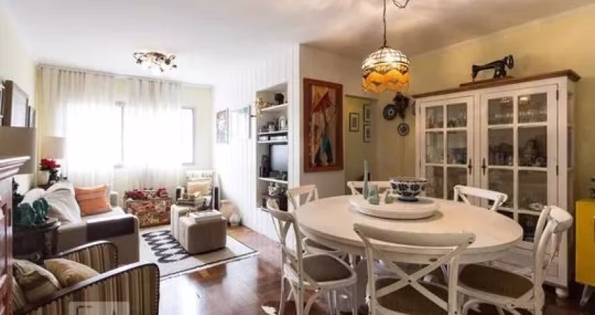 Apartamento no 19º andar com 2 dormitórios e 1 garagem