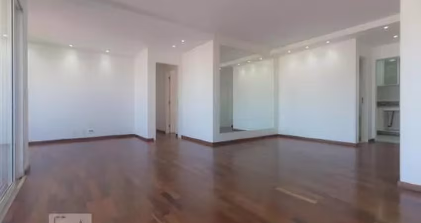 Apartamento no 13º andar com 3 dormitórios e 2 garagens