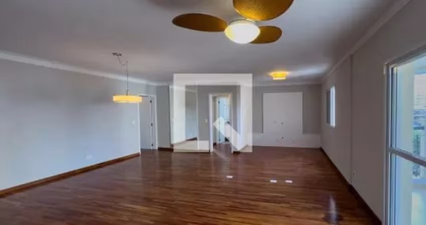 Apartamento no 6º andar com 2 dormitórios e 2 garagens