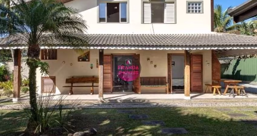 Venda de Excelente Casa Assobradada em Ubatuba/SP!!!!