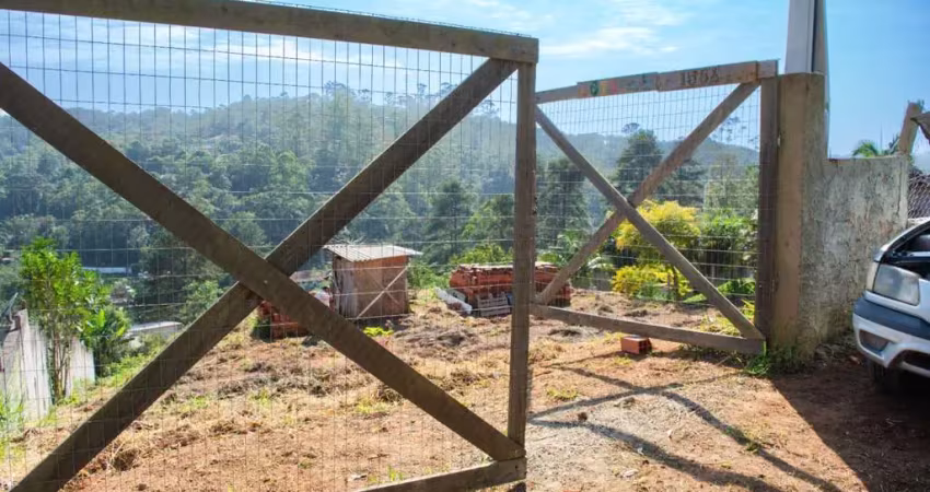 Terreno à venda no Clube dos Oficiais, Suzano 