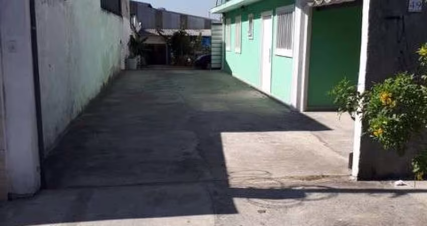 Galpão para Venda em São Paulo, Cursino, 2 dormitórios, 1 banheiro