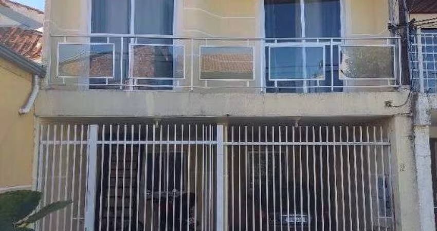 Sobrado com 3 quartos no bairro Boqueirão Curitiba PR