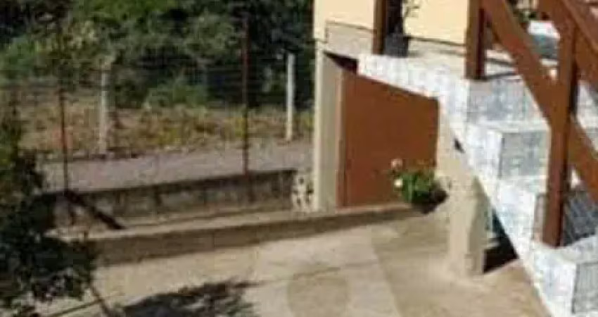 Casa 02 dormitórios, bairro charqueadas em caxias do sul - rs