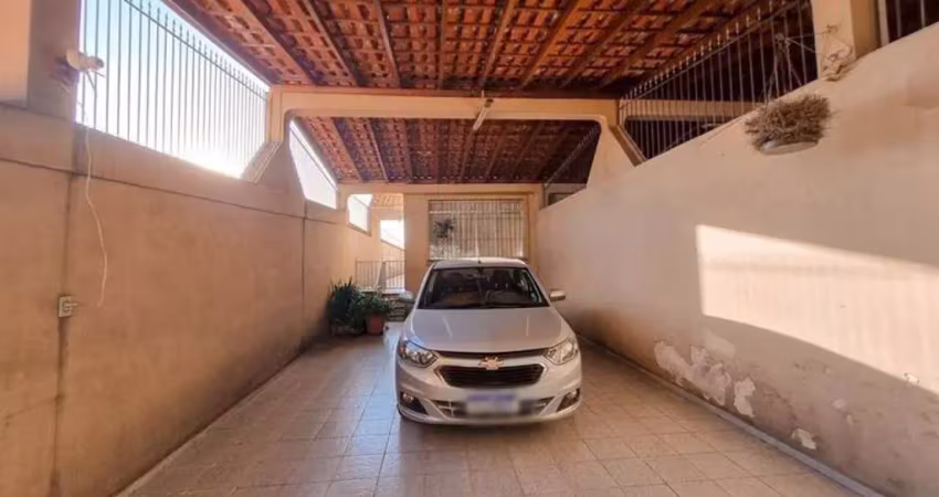 Sobrado amplo quintal - 3 suites, 4 vagas, salão- fl52