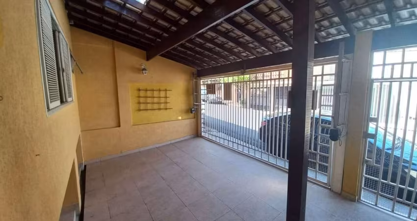 CASA TÉRREA 3 QUARTOS  2 VAGAS  NA  VILA GOMES
