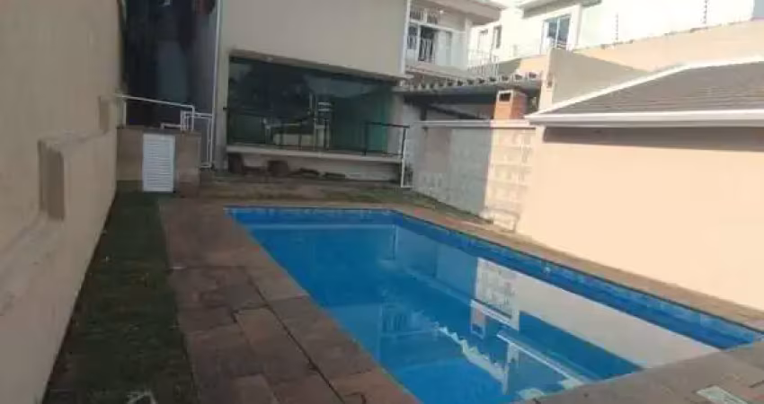 Casa com piscina com 3 quartos sendo 3 suites edicula churrasqueira 4 vagas  salao de festas fl55