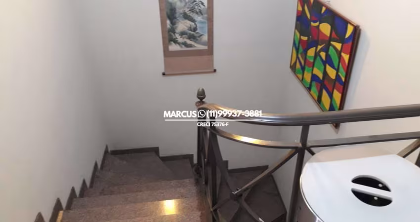 CASA NO JD. PERI PERI PRÓX. AO METRÔ C/ 4 SUÍTES, 371M² 4 VAGAS. FL23