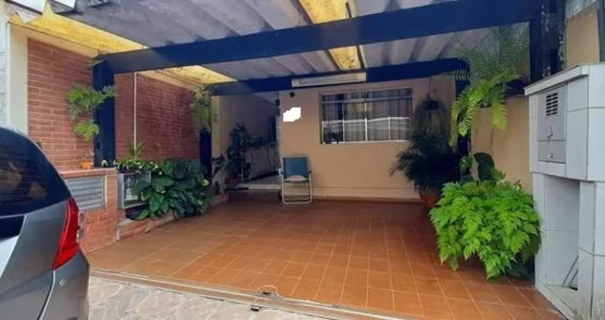 Vendo sobrado em rua fechada 3 dorms, 1 suite, 3 Wc, 2 vagas  - FL22