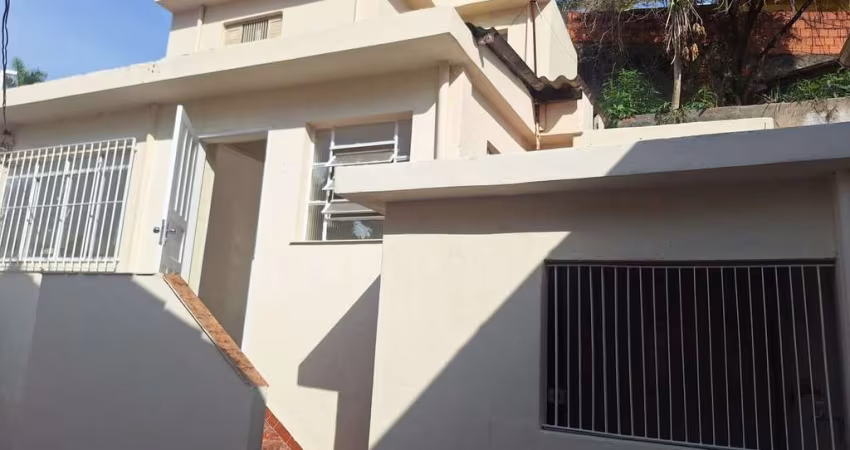 CASA na Vila Indiana, 200m² 3 quartos 1 suítes 2 vagas FL15