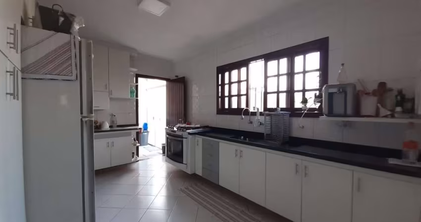 CASA no Bonfiglioli 195m² 3 quartos 3 suítes 5 vagas FL15