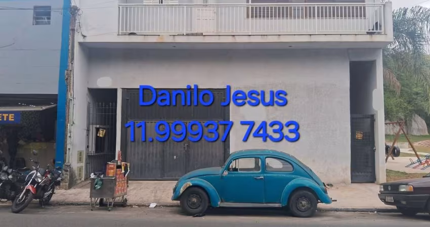 Galpão 180m² com 2 banheiros e escritório. FL51