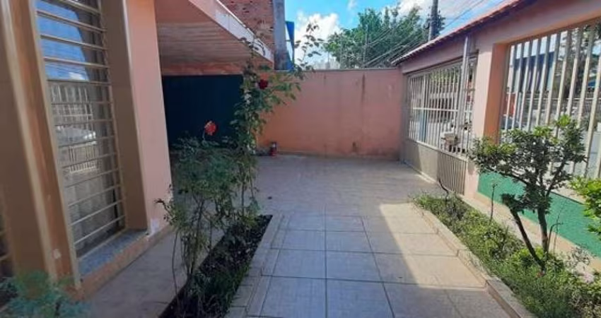 Vendo casa Térrea proximo Parque do Joquei, 3 dorms, quintal - FL22