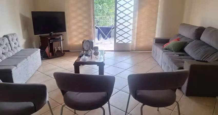 Sobrado peri peri: 169 metros, 4 dormitórios, 2 vagas